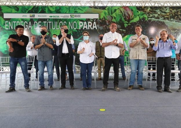 Mais de 50 mil títulos de terra são entregues no Pará