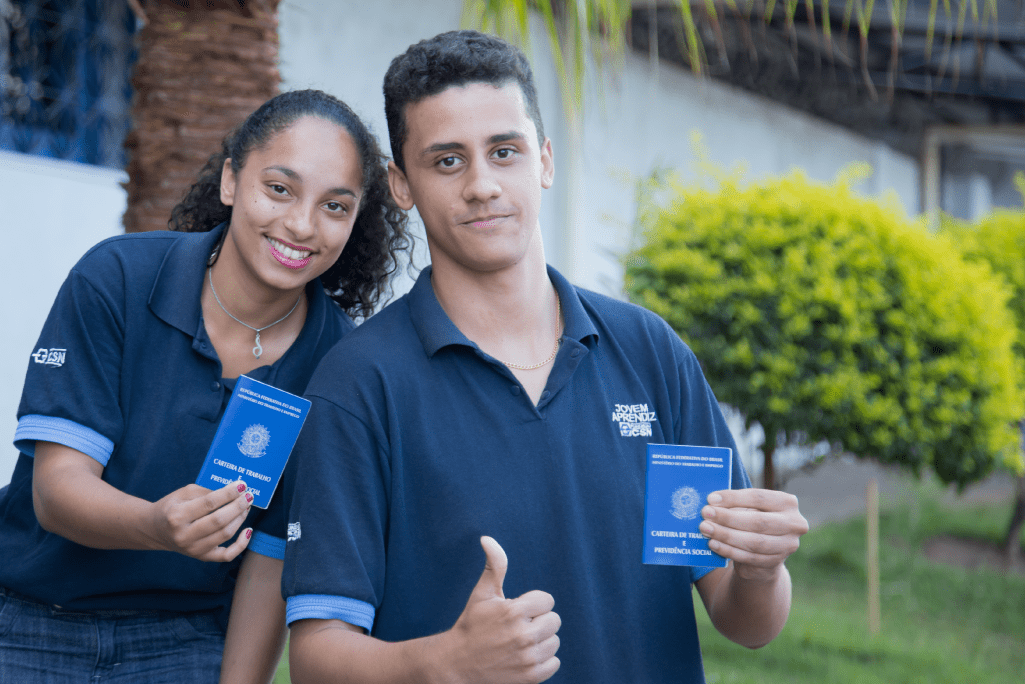 Cartilha destaca o valor do trabalho de aprendiz para jovens de 14 a 24 anos