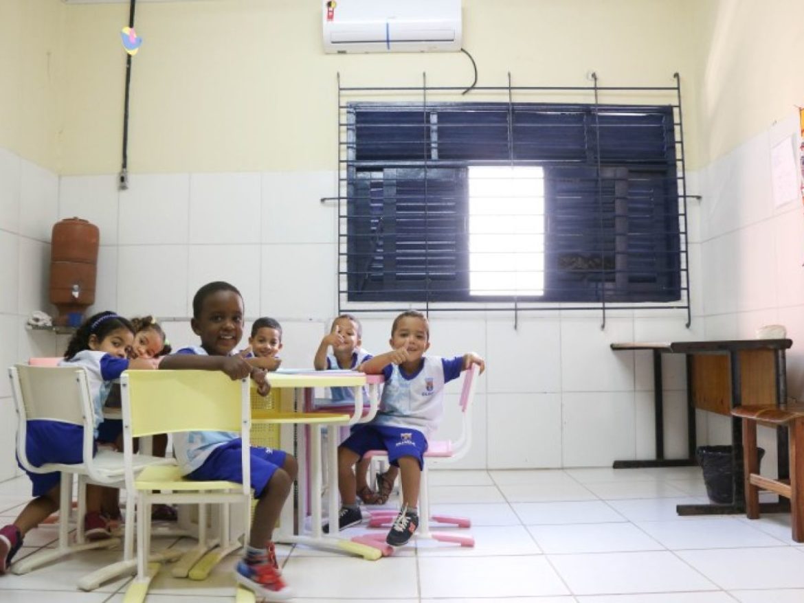 Aluna da Escola Municipal Chico Science representa Olinda no Concurso Ler Bem