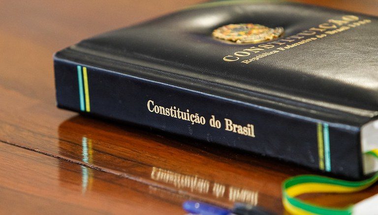 Constituição cidadã completa 33 anos