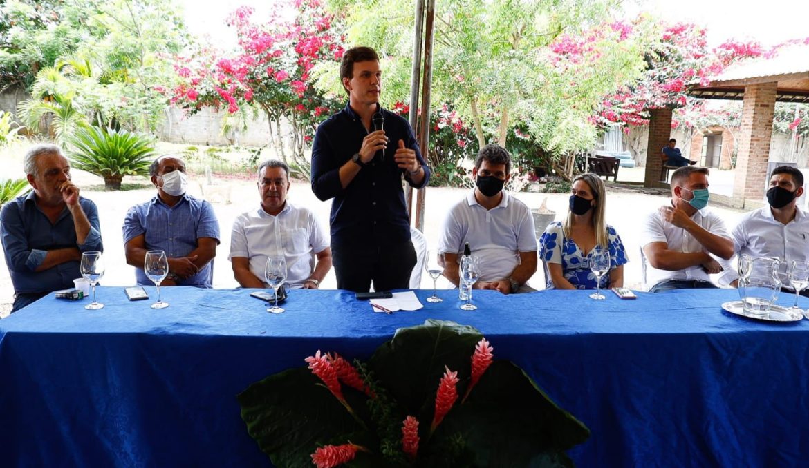 Miguel Coelho recebe apoio de prefeitos, deputados e ex-prefeitos da Mata Norte e lideranças políticas de Camaragibe