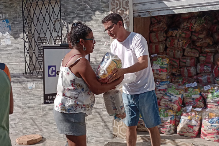 Organização Conservas faz ação beneficente para moradores da Região Metropolitana do Recife.